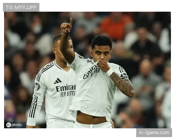 皇马新星罗德里戈右路传中送助攻，状态回暖闪耀赛场