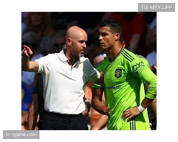 滕哈赫精研节奏掌控，战术体系持续进化引瞩目