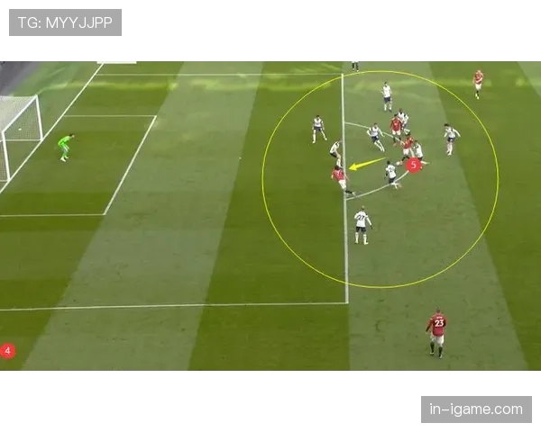 拜仁中场拦截失效，防线脱节问题加剧，防守稳定性面临考验