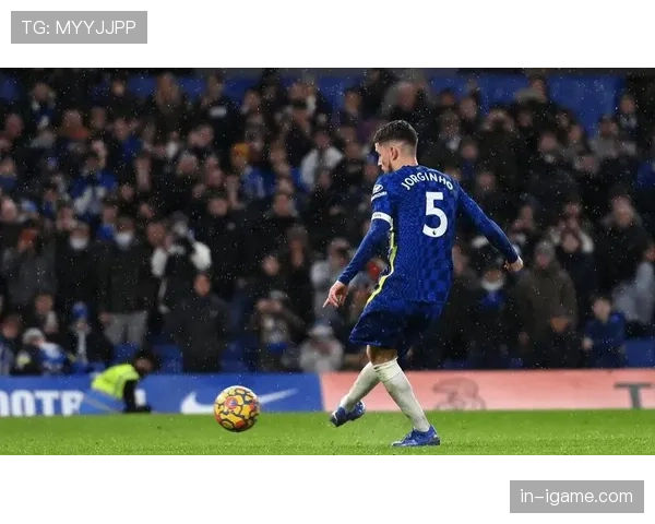 维拉蒂与若日尼奥控球路线上出现分散趋势 维拉蒂与若日尼奥控球路线上出现分散趋势