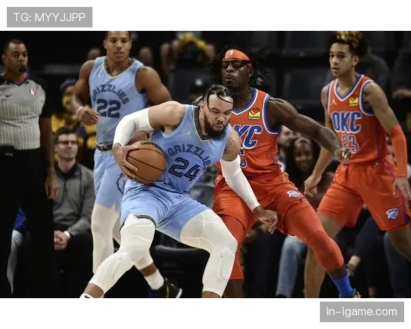 班恩无球跑动拉开空间，灰熊外线火力提升