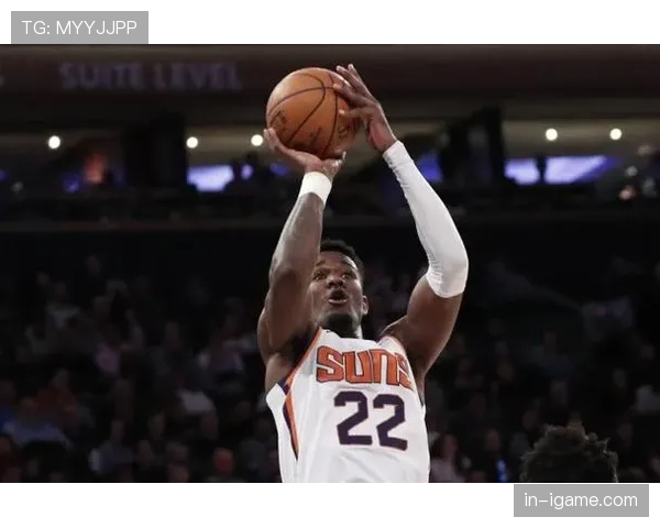 尤因中距离投篮稳定性提升拉开内线防守差距